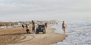 Los robos madrugan en las playas urbanas de Valencia