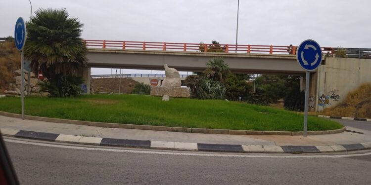 El Apolo Invisible de Pinedo: Un Símbolo Patrimonial Robado y Destrozado 1 El Apolo Invisible de Pinedo: Un Símbolo Patrimonial Robado y Destrozado