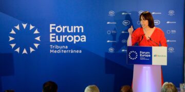 Diana Morant anuncia dinero del gobierno a la política y catalanista Acadèmia Valenciana de la Lengua