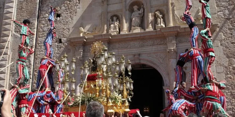 8 septiembre en Algemesí: Apoteósi folklòrica en llaor a la Mare de Déu de la Salut 1 8 septiembre en Algemesí: Apoteósi folklòrica en llaor a la Mare de Déu de la Salut