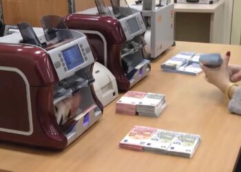 El BCE recomienda guardar dinero en efectivo en casa para afrontar crisis inesperadas