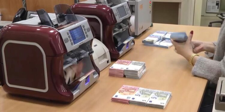 El BCE recomienda guardar dinero en efectivo en casa para afrontar crisis inesperadas 1 El BCE recomienda guardar dinero en efectivo en casa para afrontar crisis inesperadas