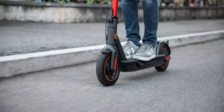 Detenido en Torrent el presunto autor de un atropello con patinete eléctrico que dejó a una mujer de 70 años en la UCI 1 Detenido en Torrent el presunto autor de un atropello con patinete eléctrico que dejó a una mujer de 70 años en la UCI