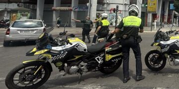 Tragedia en Valencia: muere un motorista de 51 años tras invadir el carril contrario