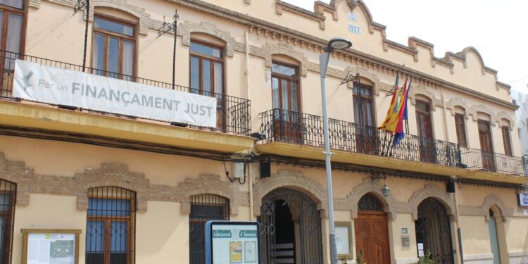 Almàssera cierra todas las instalaciones municipales