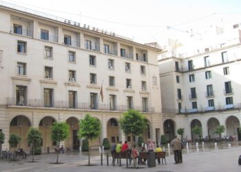 Condenan en Castellón a un joven por incitar en redes a “tirar a matar” contra migrantes en la frontera de Ceuta