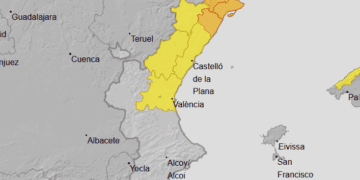 AEMET lanza avisos amarillos y naranjas para mañana por lluvias y tormentas en la CV