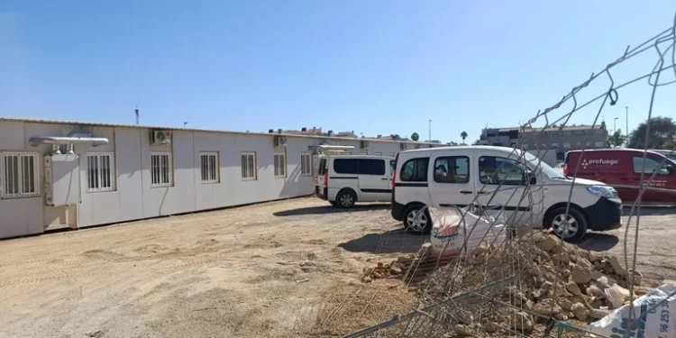 Vuelta al cole en la zona de la DANA: barracones sin terminar y alumnos desplazados a otros municipios