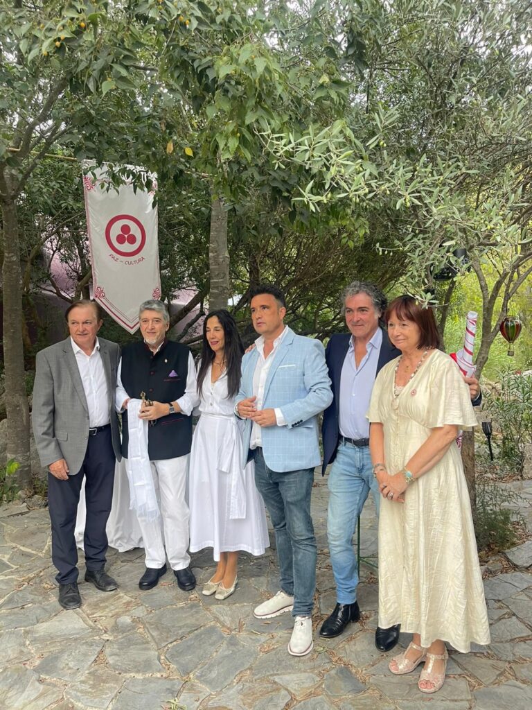 Antonio Camaró, artista internacional, y el Doctor en Educación Pedro Adalid, galardonados con el prestigioso Premio Internacional Nicolás Roerich 8 cbf72222 f308 4694 a05d 425de05e9045