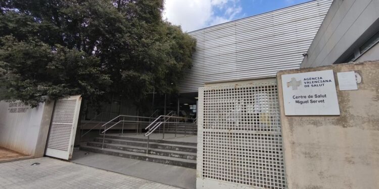 La sanidad valenciana vincula incentivos de hasta 6.000 euros a la reducción de listas de espera y gasto farmacéutico