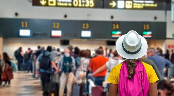 OCU recuerda derechos de los pasajeros ante las largas colas en Barajas por huelga seguridad 1 OCU recuerda derechos de los pasajeros ante las largas colas en Barajas por huelga seguridad