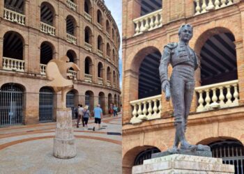 Reinstalan las esculturas dedicadas a los toreros Manolo Montoliu y Manuel Granero en su ubicación original de la calle Xàtiva