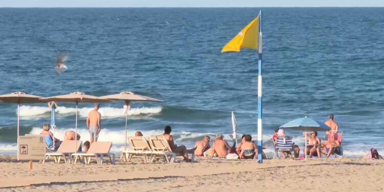 Las altas temperaturas alargan la temporada turística en la Comunitat Valenciana 1 Las altas temperaturas alargan la temporada turística en la Comunitat Valenciana