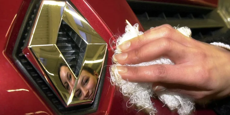 La OCU alerta de fallos en el freno de mano de seis modelos de Renault y uno de Dacia 1 La OCU alerta de fallos en el freno de mano de seis modelos de Renault y uno de Dacia