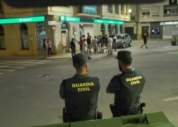 La Guardia Civil blinda Turís para evitar incidentes y disolver las patrullas ciudadanas 5 La Guardia Civil blinda Turís para evitar incidentes y disolver las patrullas ciudadanas