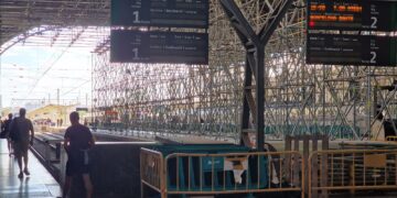 Retrasos en el AVE y el Euromed por las lluvias, aunque Cercanías funciona con normalidad en Valencia