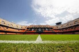 El partido Valencia CF-Real Oviedo, aplazado al martes por la alerta roja