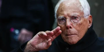 Fallece Giorgio Armani a los 91 años, leyenda de la moda italiana