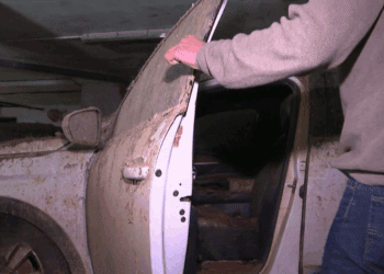 Aldaya logra rescatar los coches atrapados en un garaje once meses después de la dana