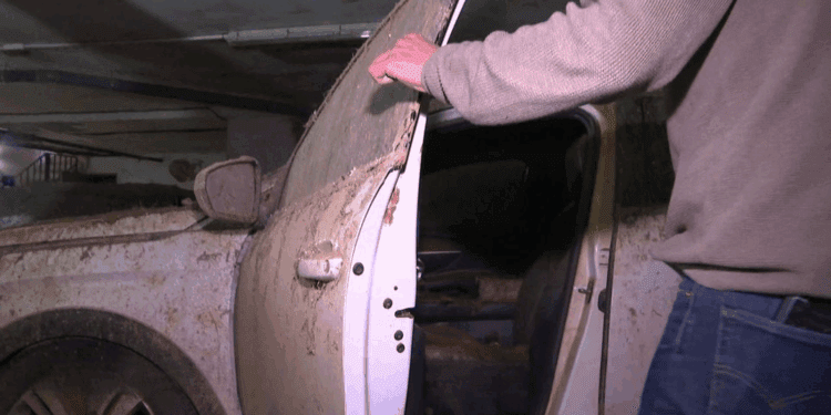 Aldaya logra rescatar los coches atrapados en un garaje once meses después de la dana