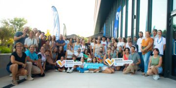 Vithas forma en RCP al voluntariado del Medio Maratón y Maratón Valencia Trinidad Alfonso Zurich 2025