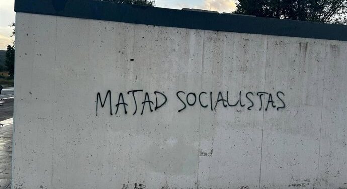 El PSPV denuncia una pintada en Ontinyent con amenazas y reclama frenar la escalada de odio 1 El PSPV denuncia una pintada en Ontinyent con amenazas y reclama frenar la escalada de odio