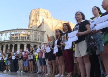 Dos asociaciones de víctimas de la DANA plantan al Consell en la presentación del parque inundable