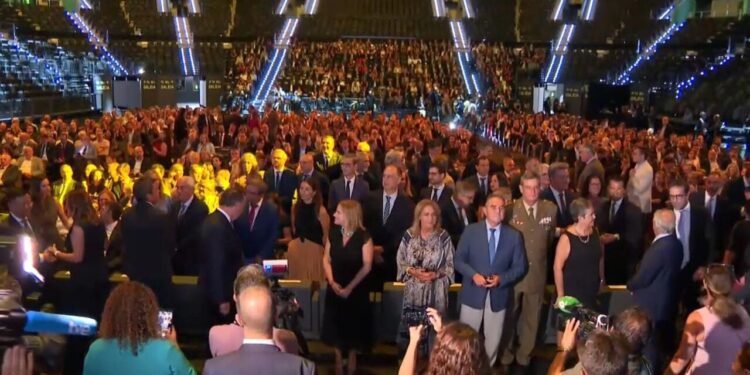 El empresariado valenciano denuncia la polarización política en la Nit de l’Economia Valenciana 1 El empresariado valenciano denuncia la polarización política en la Nit de l’Economia Valenciana