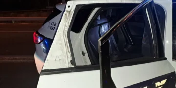 Detenido en Elche por provocar varios incendios en La Marina que afectaron a coches y vegetación