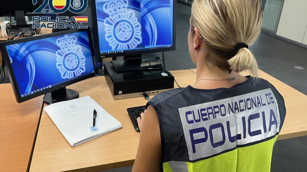 La Policía Nacional alerta de nuevas estafas en Alicante: alquileres falsos, ‘vishing’ y el timo del hijo en apuros 2 policia nacional 16 9 aspect ratio default 0 da39