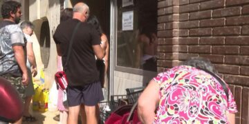 El reparto de comida en la zona DANA continúa diez meses después: más de 250 familias dependen de la ayuda