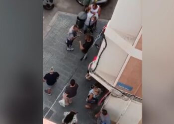 Detenido en Valencia un hombre acusado de herir con un cuchillo a su expareja en plena calle