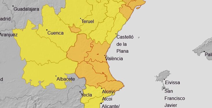 AEMET avisa de riesgo importante de lluvias intensas en la CV para el domingo noche y lunes