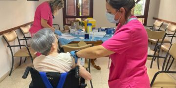 Sanitat iniciará la vacunación contra virus respiratorios el 1 de octubre con prioridad a los colectivos más vulnerables