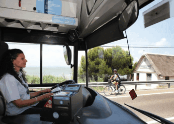 EMT Valencia abrirá bolsas de empleo para personal de conducción y talleres