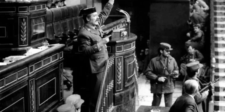 Antonio Tejero, autor del golpe de Estado del 23-F, permanece ingresado en un hospital de Valencia 1 1003743982859 259537170 1706x960 scaled 1