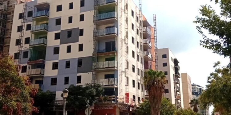 El Ayuntamiento adquiere un edificio en construcción en Patraix para destinarlo al alquiler asequible 1 1017 Edifici Patraix adquirit scaled 1