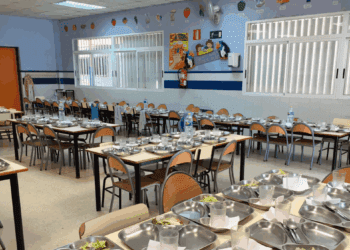 El Ayuntamiento amplía en 1,6 millones las ayudas al comedor escolar para el curso 2025-2026 14 1017 Menjador Fernandode los Rios 1 scaled 1