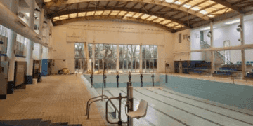 1017 Piscina poliesportiu Orriols