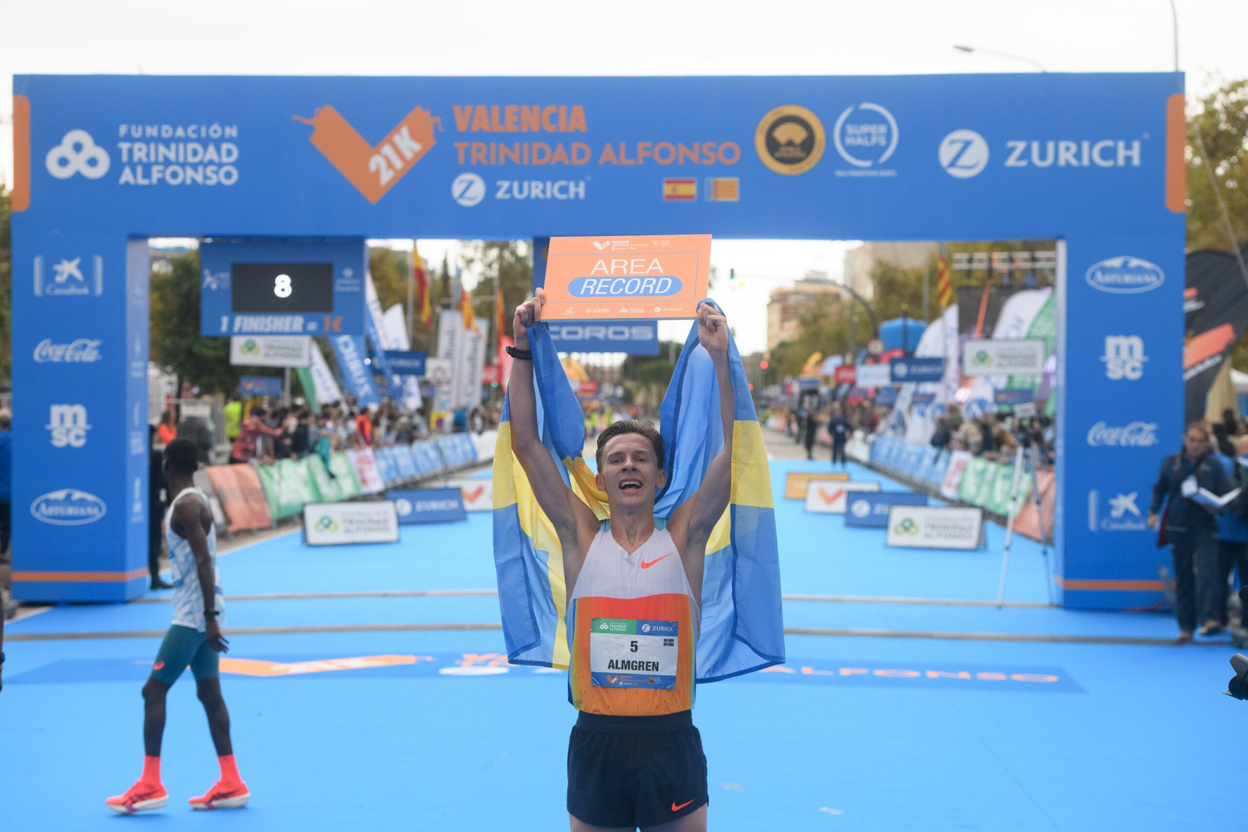 Agnes Ngetich logra la mejor marca del año (1:03:08) en el Medio Maratón Valencia 3 21K Record Europa scaled