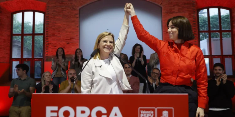 Morant y Bernabé despiden a Fernández Vara: “Un referente del socialismo español y un hombre íntegro” 1 Morant y Bernabé despiden a Fernández Vara: “Un referente del socialismo español y un hombre íntegro”