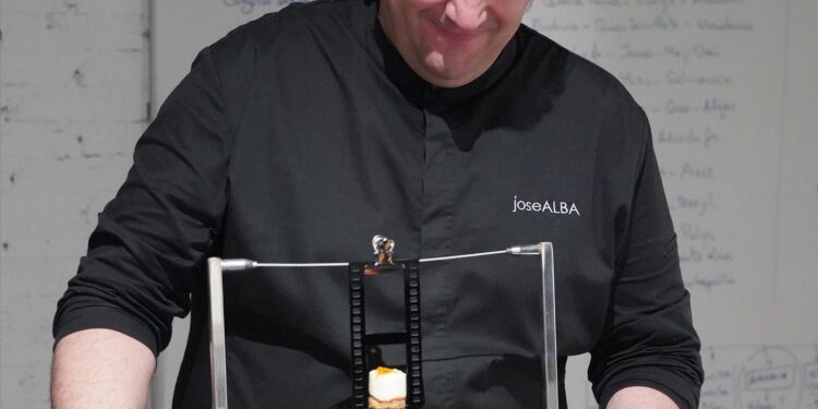 El Chef torrentino José Alba competirá en la 10ª Feria Gastrónoma por el título de Mejor Maestro Artesano Chocolatero de España 1 l Chef torrentino José Alba competirá en la 10ª Feria Gastrónoma por el título de Mejor Maestro Artesano Chocolatero de España