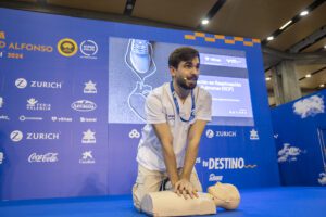 Vithas participa en la Expo 21K Feria Valencia con motivo del Medio Maratón Valencia Trinidad Alfonso Zurich 2 35A35851