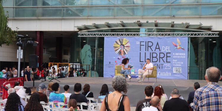 Torrent abre sus puertas al Colegio Hogwarts en la Pl. de la Unión Musical 1 Torrent abre sus puertas al Colegio Hogwarts en la Pl. de la Unión Musical