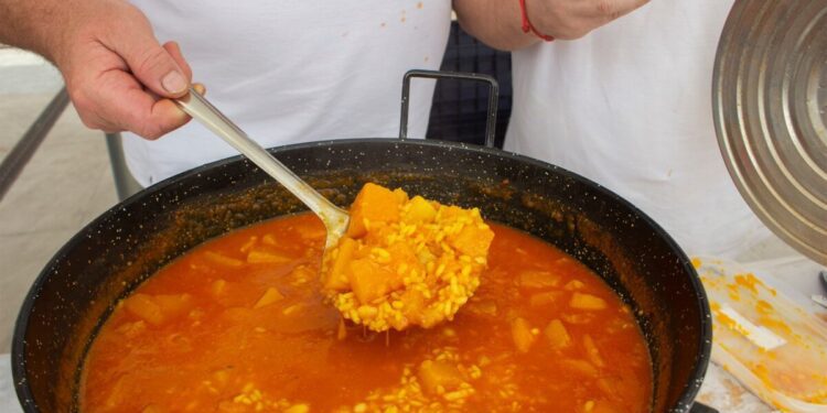El Racó de Meliana triunfa en el Concurso de Olla de Calabaza de Serra y el restaurante Rossinyol gana el premio al mejor postre 1 568630213 859088243139507 3276829880755260189 n scaled 1
