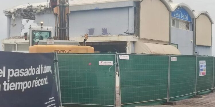 Atrás queda la antigua #CasaIsabel: comienza una nueva etapa junto al mar 1 568739882 18112710739560789 7321247481257187218 n scaled 1