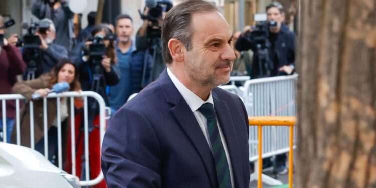 El Tribunal Supremo mantiene en libertad a José Luis Ábalos pero advierte de “indicios sólidos de criminalidad” 1 578b88d1 0618 4252 a691 cabed5c5921d 16 9 aspect ratio default 0 scaled 1