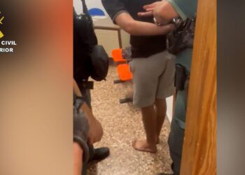 Arrestados en Torrevieja dos hombres con hachís en el coche con el que atropellaron a un peatón al huir 14 69e597da 7ef0 4a9d 8013 e4972f6283db source aspect ratio 1600w 0 scaled 1