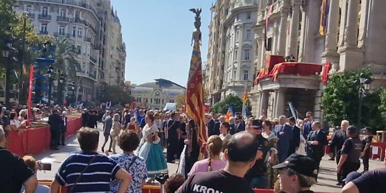 Varias localidades de Valencia suspenden actos del 9 d’Octubre por la alerta naranja de lluvias 1 9 octubre valencia 20231009 112029 68