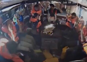 Israel intercepta la Flotilla de Gaza a 120 millas de la costa y detiene a más de 500 voluntarios internacionales